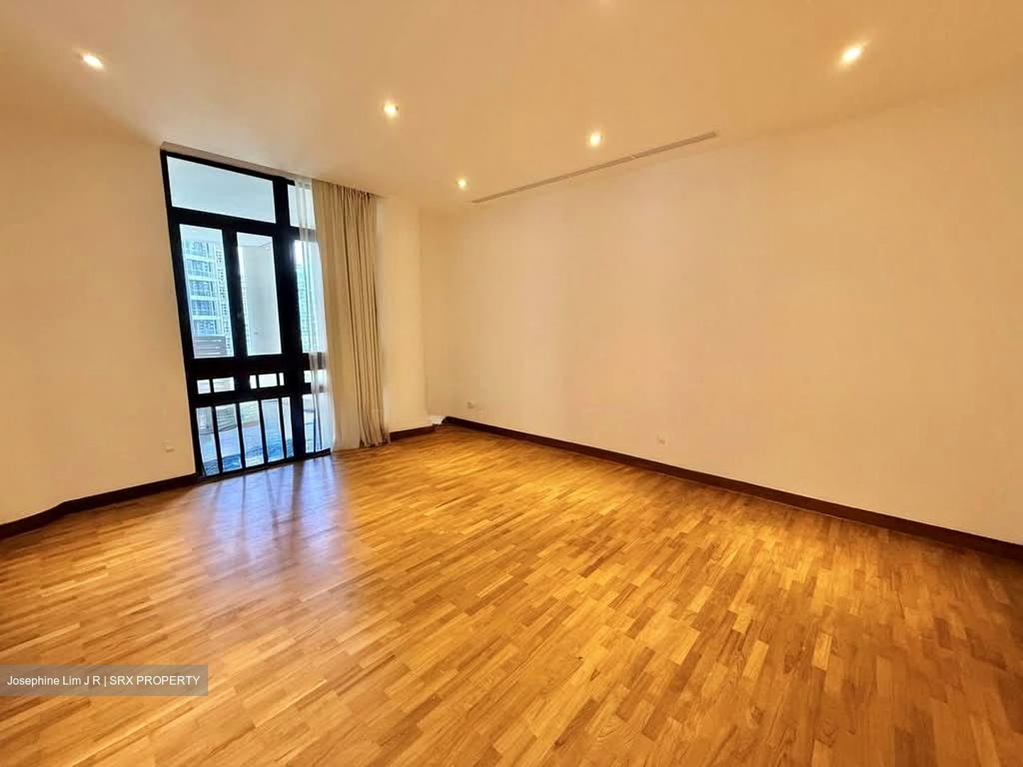 The Colonnade (D10), Condominium #553309131
